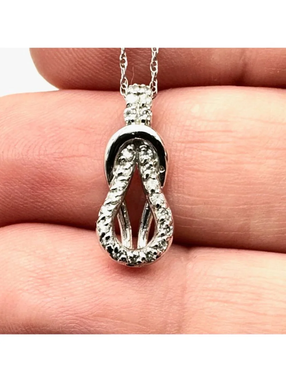 Vintage Necklace 10K White Gold Diamond Pendant 18 Inch